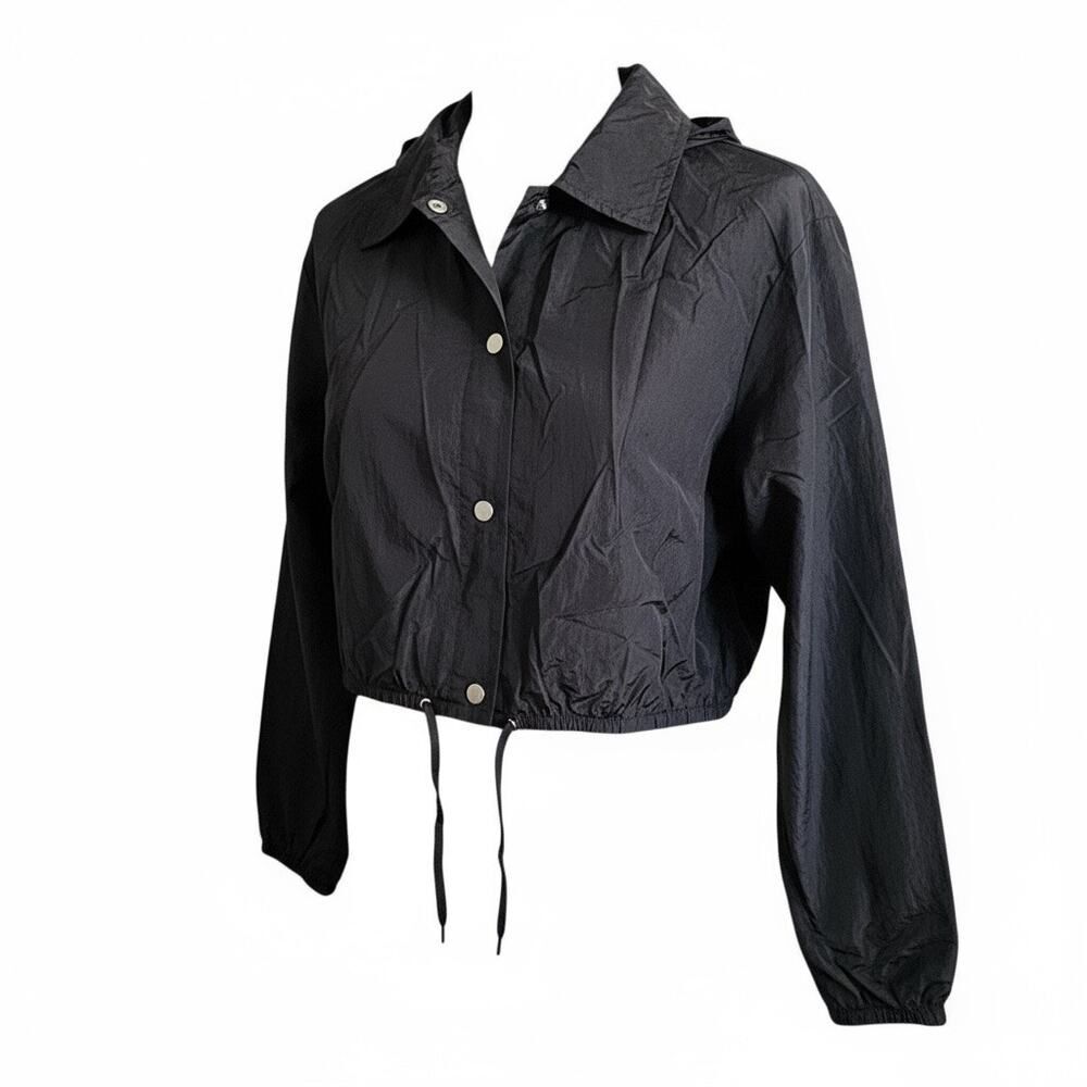 Forever 21 windbreaker crop jacket size medium